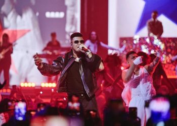 El artista panameño Boza hizo vibrar Premios Juventud 2025