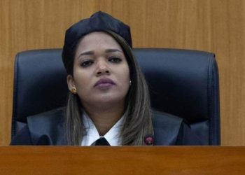 Jueza marca límites en audiencia Operación Calamar: «No hagamos perder el tiempo al tribunal»