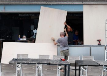 Al menos 75 personas atrapadas y dos desaparecidas tras inundaciones en el este de Taiwán