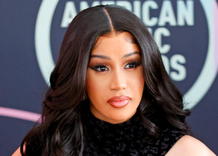 Cardi B bromea con Alofoke y le pone una “lista de condiciones” para ir a La Casa de Alofoke