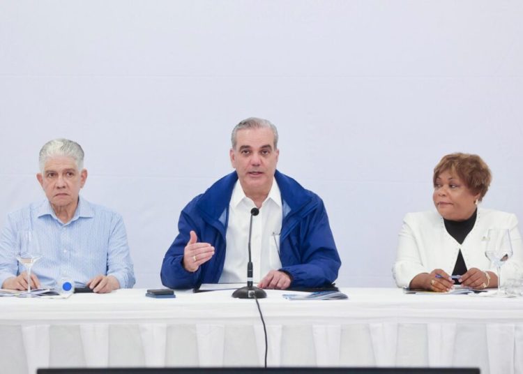 Abinader pasa balance a obras en curso, define prioridades para el 2026