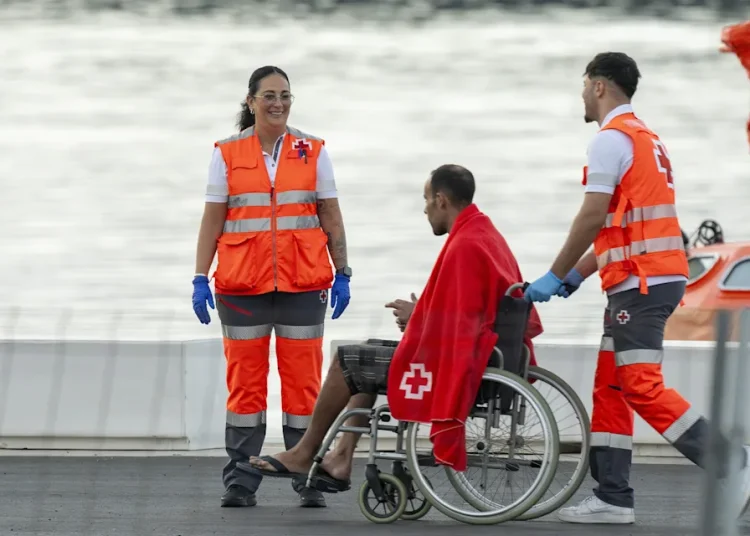Rescatan en el mar a 65 inmigrantes que intentaban llegar a diferentes islas españolas