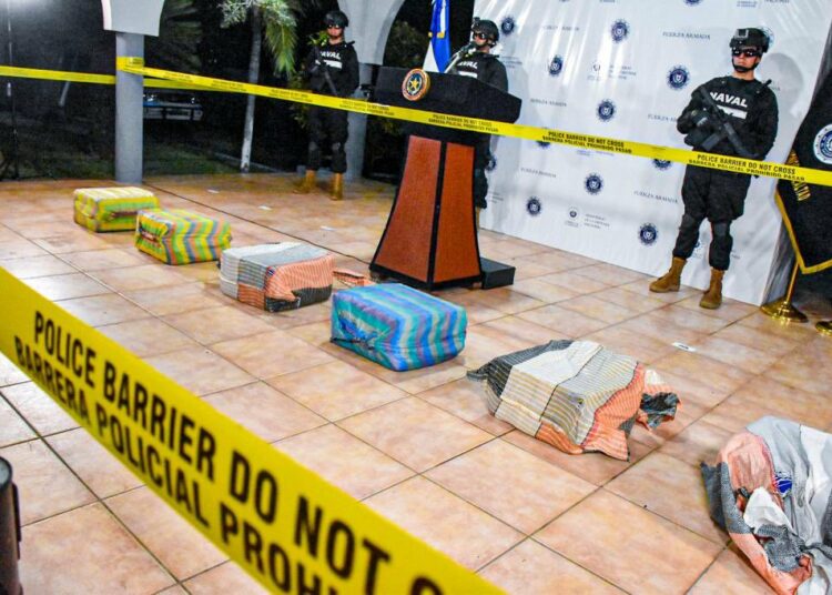 Más de 22 toneladas de droga con valor de 545 millones incautadas en El Salvador en 2025