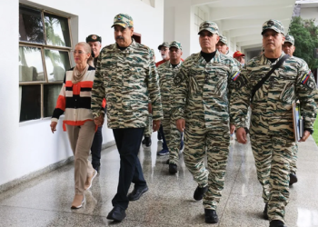 Venezuela moviliza buques y milicias ante lo que califica como “amenaza” de EE.UU.