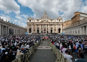 Karol G, John Legend y Bocelli, en un inédito ‘macroconcierto’ en el Vaticano