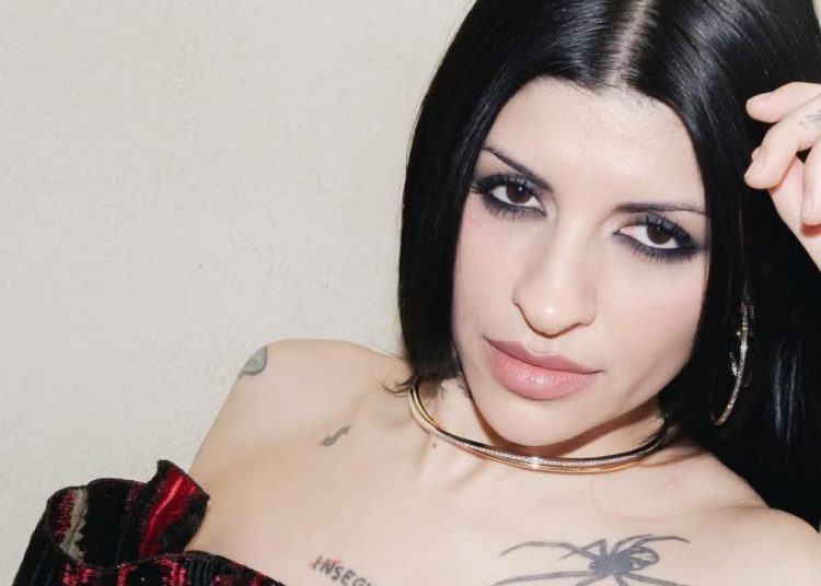 Cazzu relata difícil situación: Nodal niega permiso de viaje de su hija