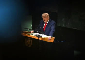 Trump exige a la ONU investigar fallos de escalera y teleprónter en su discurso