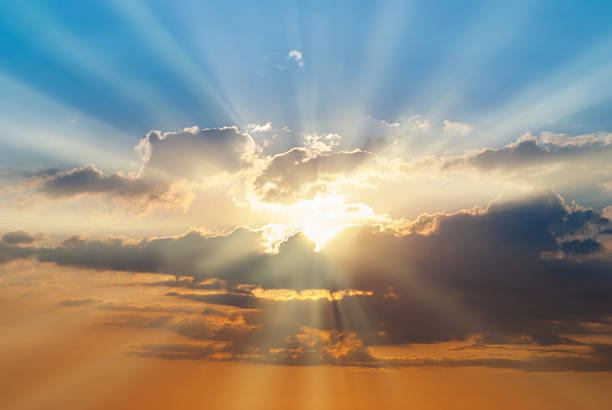 Este lunes se observará un cielo soleado y ocasiones un poco nuboso