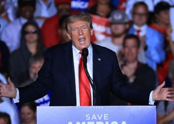 Trump advierte que eliminación de aranceles frenaría inversión «histórica» en EE.UU.