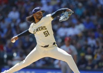 Peralta, Chapman e Iglesias brillan entre los premiados de agosto en Grandes Ligas