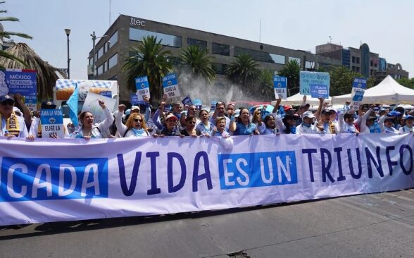 Miles marchan en ciudades de México para pedir por los derechos de la mujer y la vida