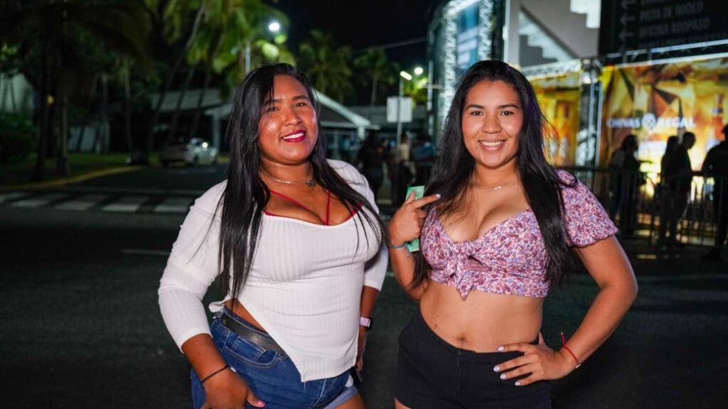 Fanáticos le "dieron hasta abajo" en concierto de Wisin y Jowell & Randy - Noticias de hoy en República Dominicana | De Último Minuto