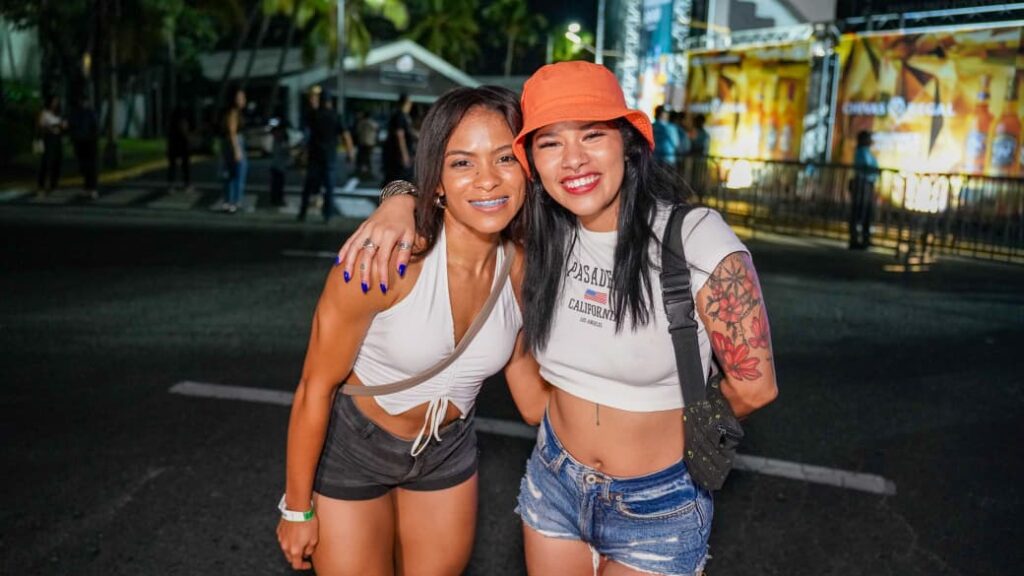 Fanáticos le "dieron hasta abajo" en concierto de Wisin y Jowell & Randy - Noticias de hoy en República Dominicana | De Último Minuto