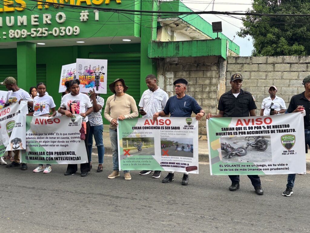 Jóvenes de Yamasá se movilizan para frenar las tragedias viales | 3 | Jóvenes de Yamasá se movilizan para frenar las tragedias viales