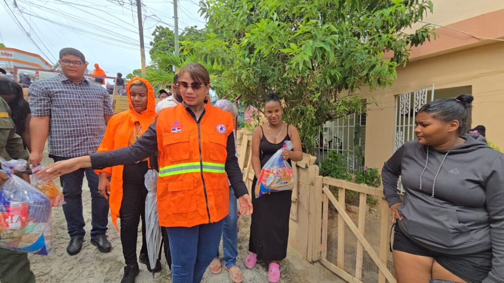 Autoridades de La Romana recorren zonas vulnerables para reforzar medidas preventivas | 4 | Autoridades de La Romana recorren zonas vulnerables para reforzar medidas preventivas