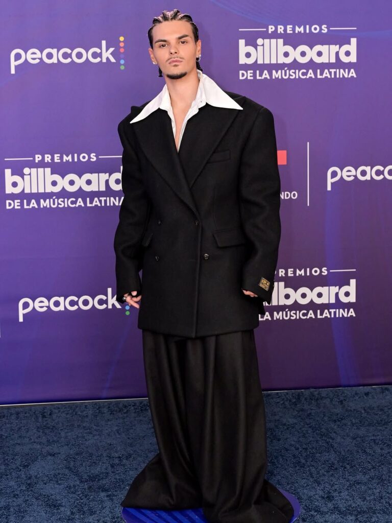 Famosos brillan en la alfombra de los Premios Billboard 2025 - Noticias de hoy en República Dominicana | De Último Minuto