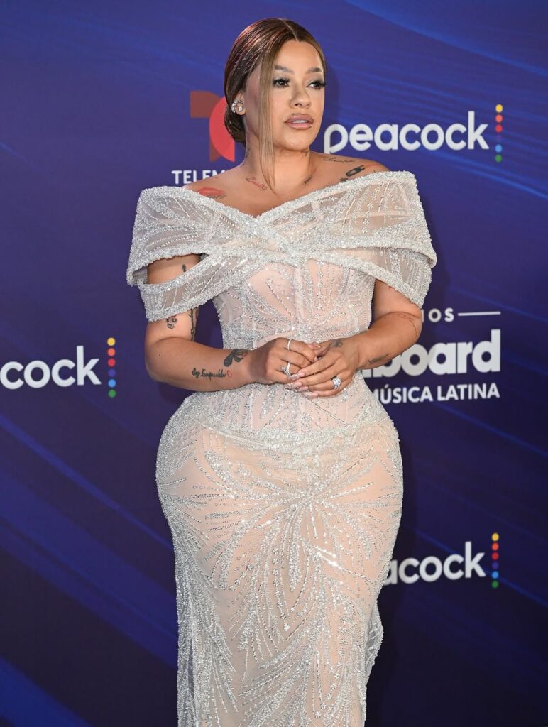 Famosos brillan en la alfombra de los Premios Billboard 2025 - Noticias de hoy en República Dominicana | De Último Minuto