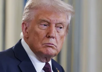 Trump aboga para que YouTube permita el regreso de Univision a la plataforma