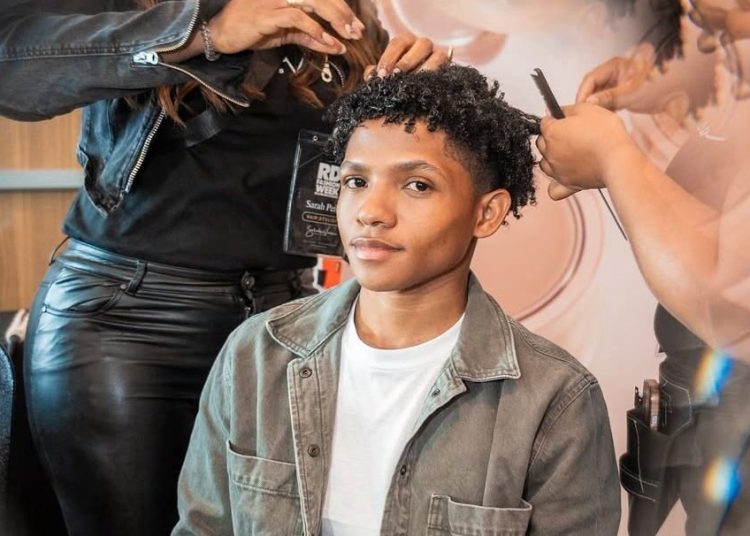 Luise cumple su sueño de debutar como modelo en el RD Fashion Week 2025