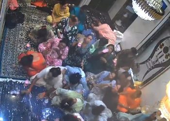 Más de 20 personas transgénero intentan suicidarse juntas ingiriendo limpiador de pisos en la India