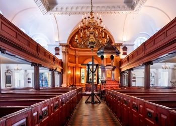 Acusan al arzobispo anglicano de conducta sexual inapropiada