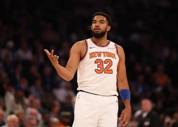 Brunson y Karl-Anthony Towns lideran a los Knicks en triunfo 105-95 sobre los Celtics
