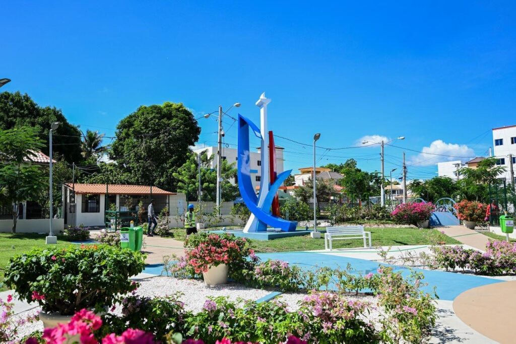 Alcalde de Santiago entrega remozado Parque Jardines del Yaque con inversión superior a RD$11 millones