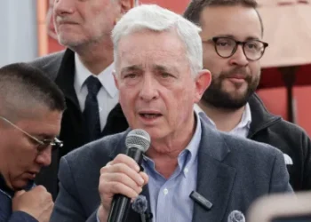 Uribe celebra su absolución y afirma que la Justicia está «por encima de la política»