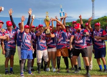 Monarcas 2015 ganan el XIV torneo de softbol de Oficiales Académicos de las Fuerzas Armadas y la Policía Nacional