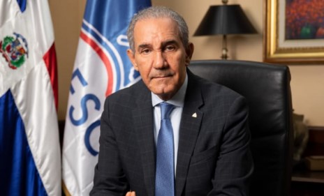 Franklin García Fermín destaca oportunidades de la educación superior en cumbre global