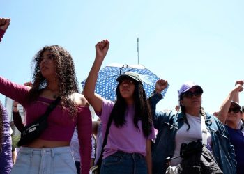 Miles marchan en ciudades de México para pedir por los derechos de la mujer y la vida
