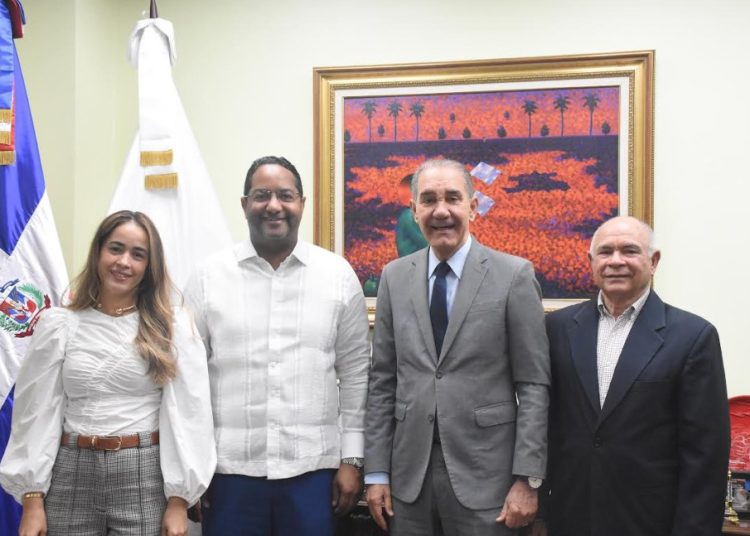 Mescyt y Conadis junto impulsarán formación de 100 maestros dominicanos en atención a estudiantes con autismo