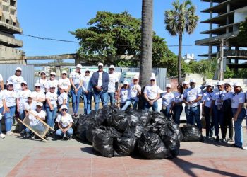 ODAC recolecta más de mil libras de desechos en jornada de limpieza en playa Güibia