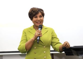 Josefa Castillo califica como “paso de avance” la campaña “Déjala ir” contra los feminicidios