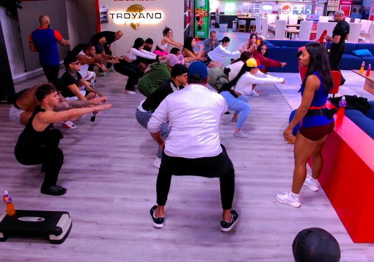 Sin dormir, pero con energía: participantes de la Casa de Alofoke 2 se estrenan con rutina fitness