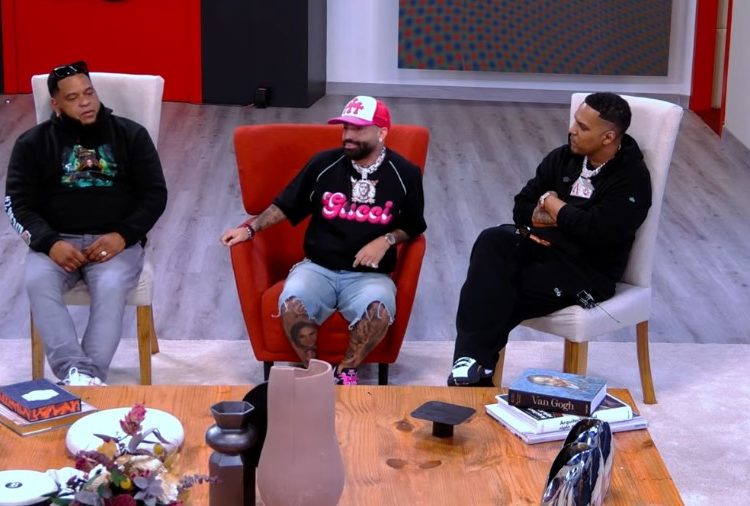 Arcángel sorprende con su llegada a “La Casa de Alofoke 2” y prende el ambiente entre risas