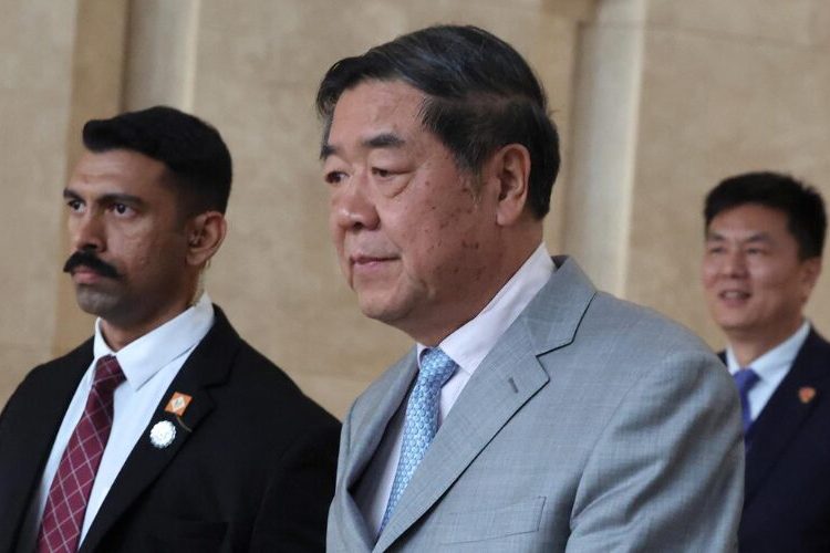 EE.UU. y China llegan a «acuerdo preliminar» en Malasia antes de la reunión de Trump y Xi