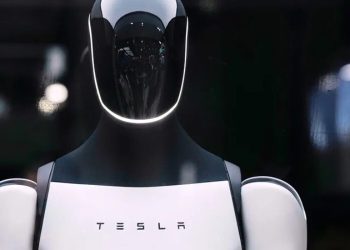 Elon Musk asegura que el robot Optimus de Tesla acabará con la pobreza en todo el mundo