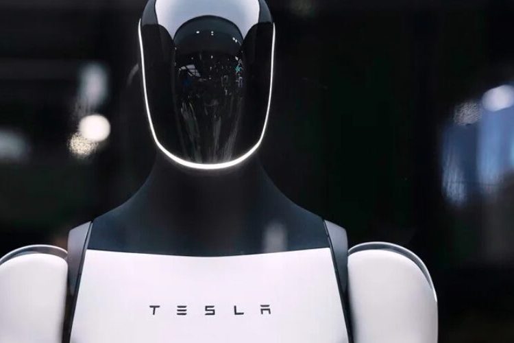 Elon Musk asegura que el robot Optimus de Tesla acabará con la pobreza en todo el mundo