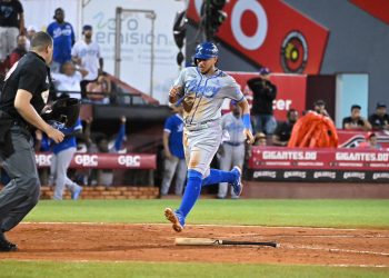 Núñez y Adames conducen triunfo del Licey sobre Gigantes