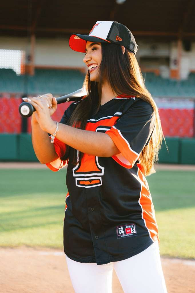 Davianny Castro nombrada madrina de los Toros 2025-26 - Noticias de hoy en República Dominicana | De Último Minuto