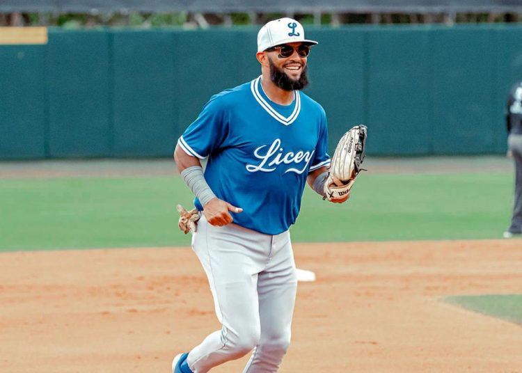 Leyba, Muñoz y Bonifacio conducen triunfo de Licey sobre Gigantes