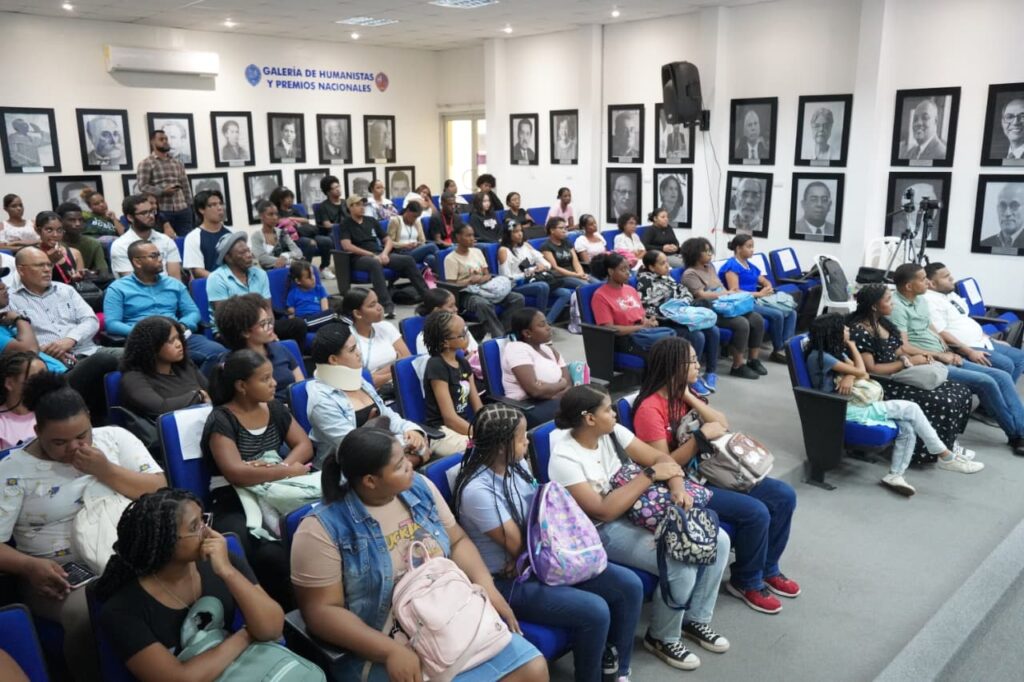 Escuela de Filosofía de la UASD realiza Lectio Brevis sobre identidad, nación política y soberanía - Noticias de hoy en República Dominicana | De Último Minuto