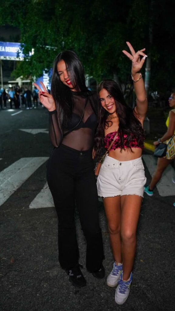 Fanáticos le "dieron hasta abajo" en concierto de Wisin y Jowell & Randy - Noticias de hoy en República Dominicana | De Último Minuto