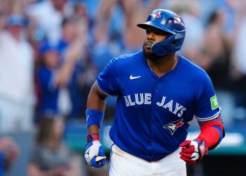 Vladimir Guerrero Jr. estalla en octubre y los Azulejos huelen a Serie de Campeonato