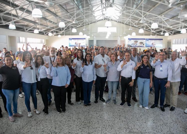 CONADIS beneficia a cientos de personas con discapacidad durante jornada de inclusión social en La Vega