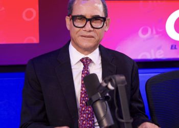 Ministro de Trabajo, Eddy Olivares habla sobre cambios al código laboral: teletrabajo, desconexión y regulación de plataformas