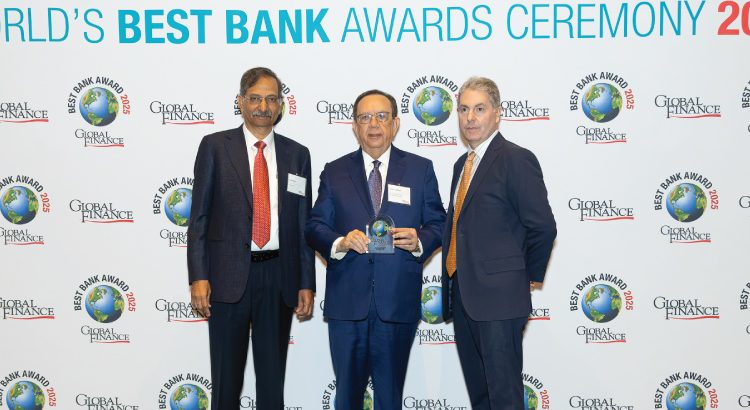 Valdez Albizu es reconocido por tercera vez entre los mejores gobernadores del mundo