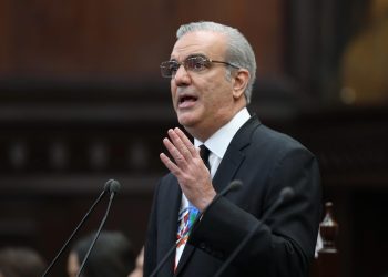 Dominicanos valoran ampliamente a Abinader como un presidente honesto: ¿piensa la gente lo mismo de sus principales funcionarios?