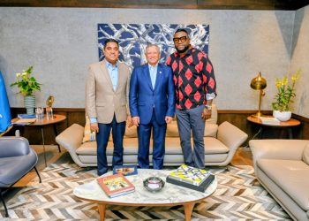 Leonardo Aguilera se reúne con David Ortiz y Kelvin Cruz; Banreservas reafirma su compromiso con el deporte dominicano